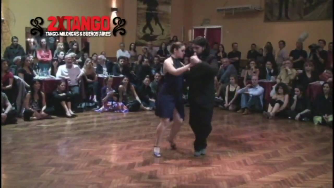 Fernando Sanchez  y Ariadna Naveira en Salon Canning Oct 09