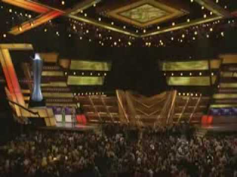 HD Taylor Swift Wins Crystal Milestone Award At ACM Awards 2009