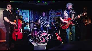 stray cats gb - crawl up and die