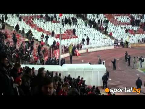 CSKA fans bombarded with bottles Minev, he irritates them