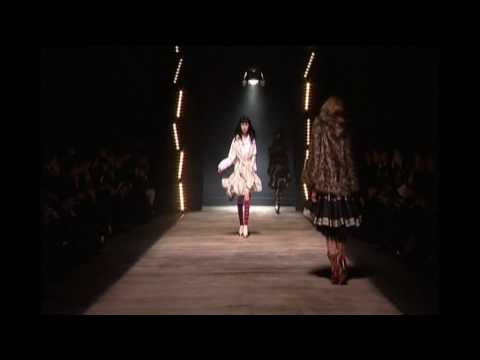 Highlights From the Vivienne Westwood Gold Label Autumn-Winter 2010/11 Show at Paris Fashion Week