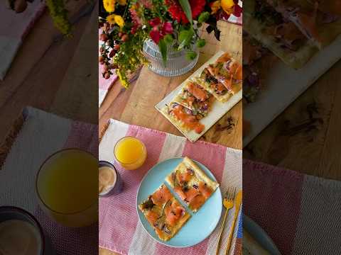 Quick & Delicious Smoked Salmon Tarte Flambée Recipe | Easy Flammkuchen in Minutes!