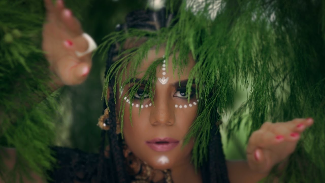 Mengangkat Kebudayaan Papua Alffy Rev (ft Nowela Mikhelia, Epo D'fenomeno, Funky Papua) Dengan Arransemen Modern “ The Spirit Of Papua”