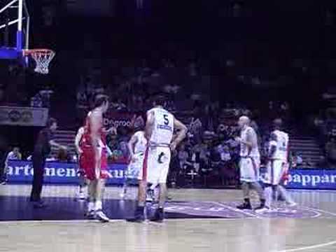 23 17-10-07 BCO-Charleroi - Vrijworpen Greg Brunner.mpg