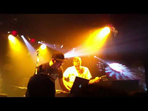 Gramatik vs. Queen - Princes Of The Glitch Universe | Live @ Double Door Chicago 9/03/11