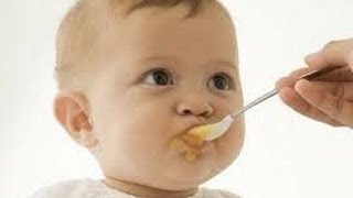 Смотреть онлайн Чем нельзя кормить ребенка 6 месяцев