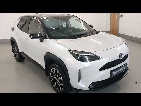 Toyota Yaris Cross Luna Sport Pearl Bi-Tone - Image 2