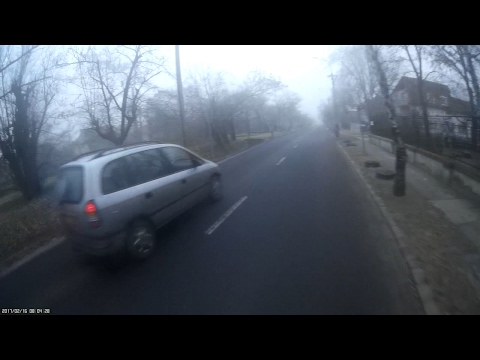 KCF-293 Dudál, mert nem a szélén megyek - Beeps for I don't hug the kerb