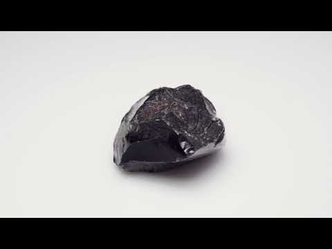 Натуральный Обсидиан кристалл 47.7x31.8мм 28.17г видео