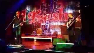 While The Scavengers Hunt - (Live Greyhound Hotel - Fresh, 06 August 2014)