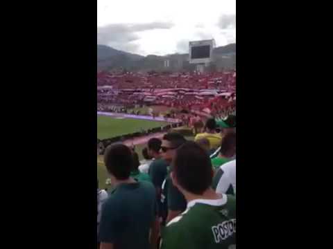 "La Rexixtenxia Norte silencia a toda la hinchada de nacional Clasico paisa 2016" Barra: Rexixtenxia Norte • Club: Independiente Medellín • País: Colombia