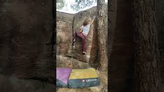 Video thumbnail de Le cranc, 6a+. Albarracín
