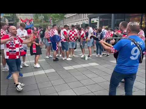 'Lijepa li si' i još pjesme u Rotterdamu - hrvatski navijači pred utakmicu s Španjolskom