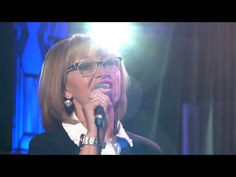 Píseň Krásná a hloupá, zpěv Petra Černocká - Show Jana Krause 30. 10. 2019