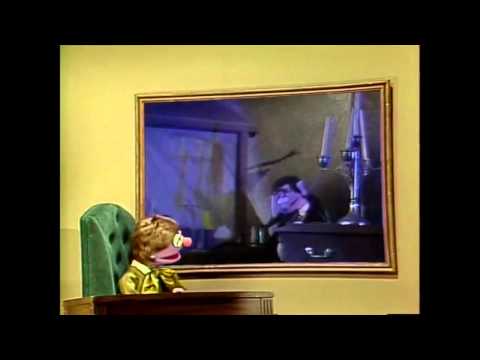 Sesame Street - Leslie Mostly with the Count