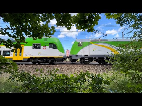 Pociąg SŁONECZNY Ustka-Warszawa dojeżdża do stacji kolejowej Gdańsk Wrzeszcz 🏖☀️🛤 2022