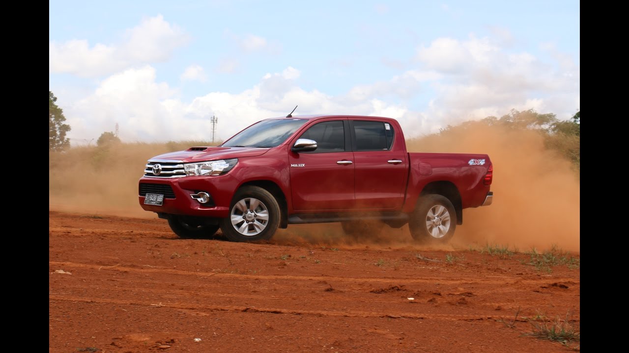 Review Toyota Hilux 2.5 V | Oto.com
