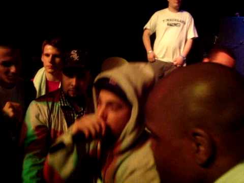 Freestyle (of The Arsonists) & M-Dot freestyling in the crowd @ Dynamo in Zurich, Switzerland
