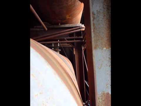 Urban Exploring / lost places teil 16 : Tank und Verwaltungsgebäude .