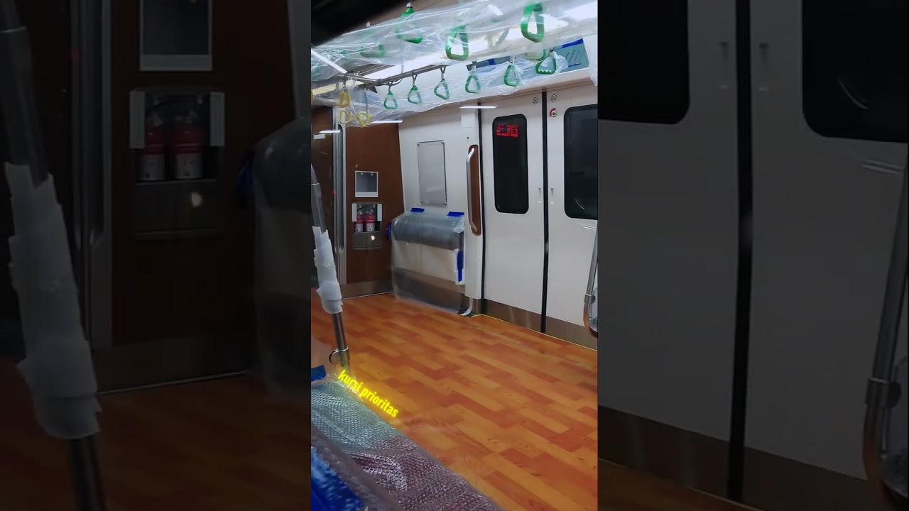 masih belum kesampean aja naik kereta cina ini.🥲#kai #commuter #kereta #krl #jabodetabek #fyp