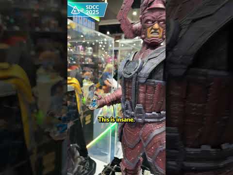 Massive Galactus vs Fantastic Four statue at Comic Con #SDCC #FantasticFour #Galactus