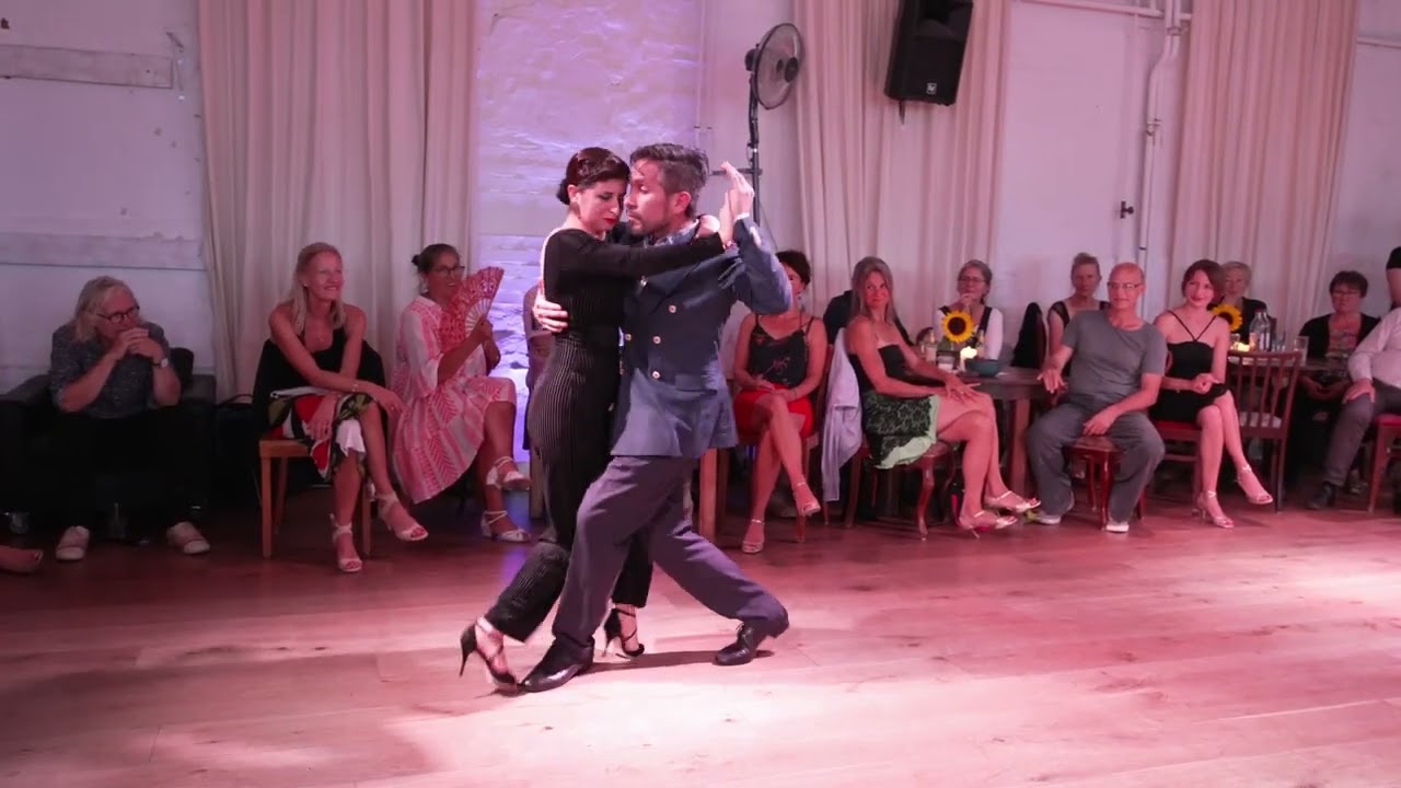 Mariela y Guillermo 4/4, el abrazo Hamburg, 2022/05 - Radio Mix