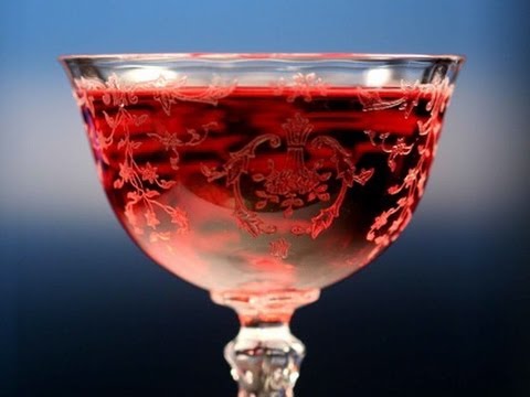 How to Carbonate a Cocktail - Raising the Bar with Jamie Boudreau - Small Screen