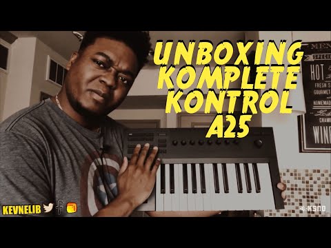 Unboxing Komplete Kontrol A25 Midi Keyboard