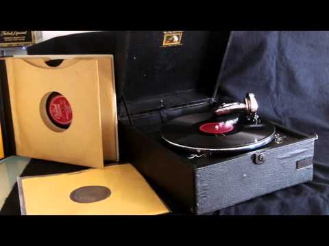 HMV Model 97 Playing "Out On the Open Range"