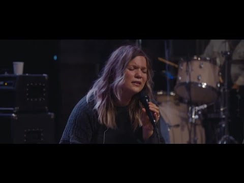 To the One Who is Seated On The Throne (Spontaneous) - UPPERROOM