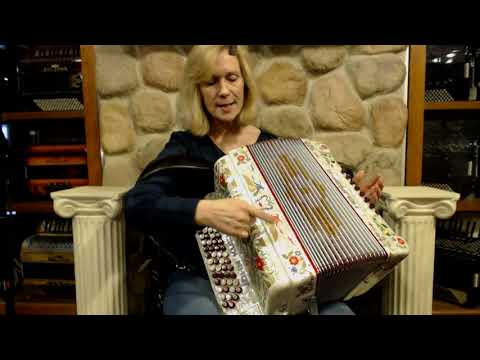 2853 - Kuchar Decorated Edelweiss Heligonka FBbEbAb MMM 48 15 $1999