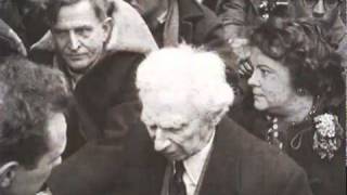 Bertrand Russell at a ban the bomb rally