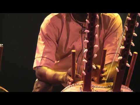 Two Harps That Beat As One: Catrin Finch and Seckou Keita