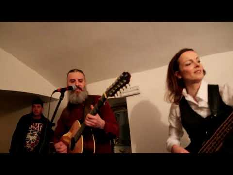 Jenmy - JENMY-Měsíc se dívá