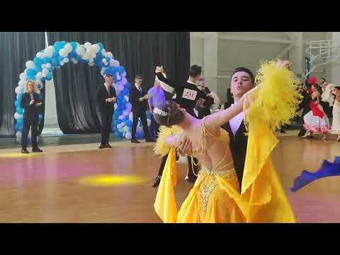 Iliya Dobrev & Daria Posypai WDSF International Waltz