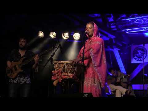AZIZA BRAHIM & BAND live @ FOLK-CLUB Waidhofen / Thaya 4-7-2015