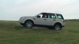 preview picture of video 'Freelander 2 (LR2) Cross Axles (02)'