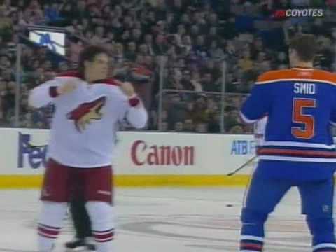 Dan Carcillo vs Ladislav Smid
