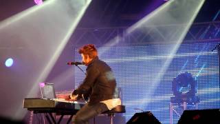 Seabird - The sound of you and I (live at Flevo 2011)