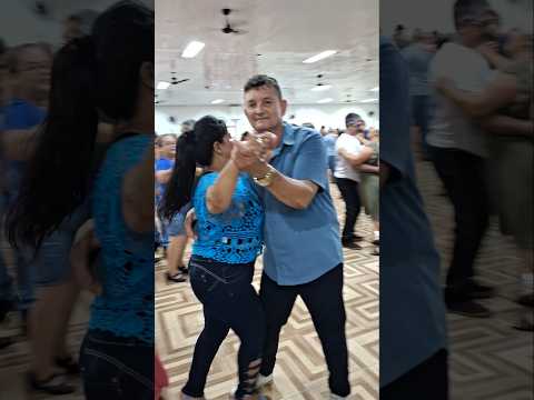no clube Sempre Unidos em Quedas do Iguaçu no Paraná.Brasil #shotrs #baile #dancarinos #dance