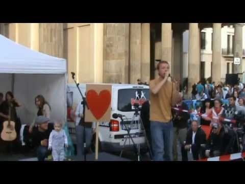 Mahnwache Berlin 02.06.2014 - "Kilez More - Peace [Live]"