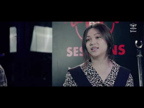 Sabay Sessions: Kanhchna - អ្នកដទៃ (acoustic music)