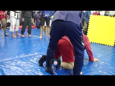 フェイントから腕十字