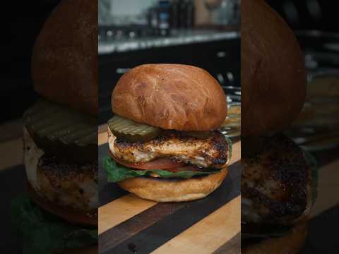 ready for a juicy grilled chicken sandwich that will blow your mind!🍗🔥#GrilledChicken