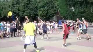preview picture of video 'Streetball | Olympic Day 2014 | Game 1'