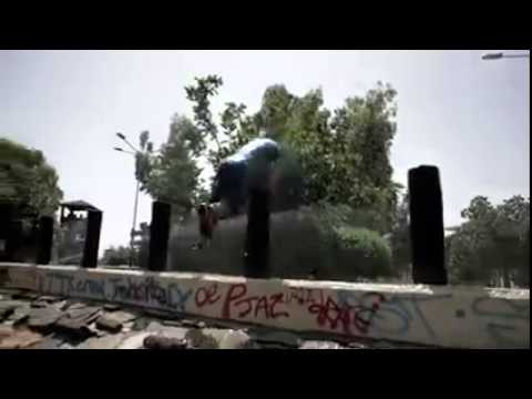 Βουτιά στο κενό   STAVENTO feat  Δήμος Αναστασιάδης   Official Video Clip