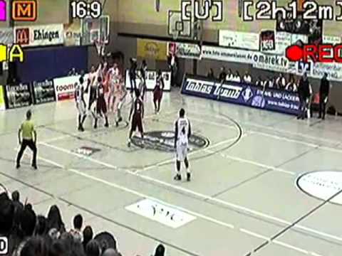 Kevin Bright - Dunking 06.03.2011 Erdgas Ehingen/ Leverkusen