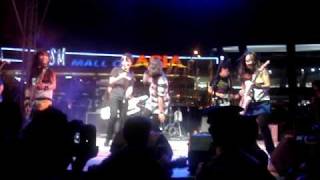Shonen Knife with Pedicab - Twist Barbie