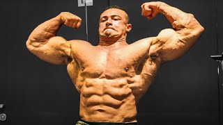 I HAVE BODY DYSMORPHIA.