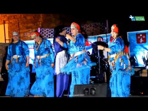 الفنانة فاطمة تبعمرانت " إيكس اوزلاي أيتفيليت" سهرة إداوݣنظيف Fatima tabaamrant Idaougnidif